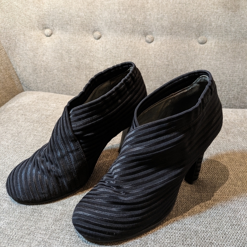 United Nude shoes black ankle boot size     EU 38